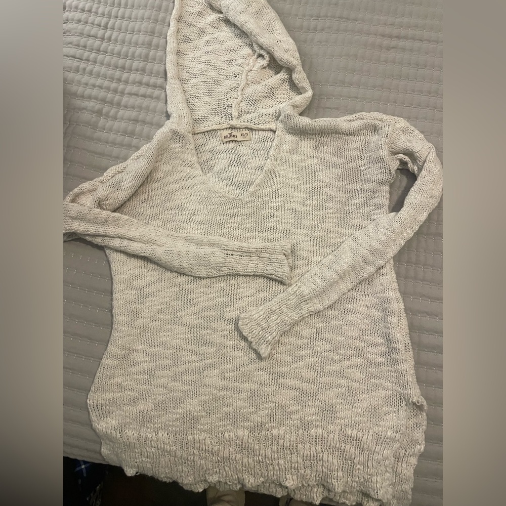 Hollister white knit sweater - xs/s